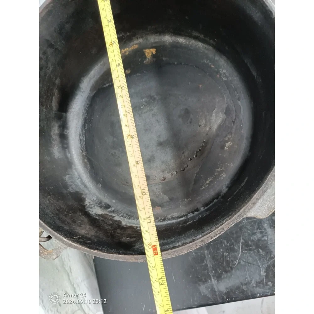 Griswold Cast Iron Pot 10,  3 Footed Cauldron  Antique Hanging (Has Crack) RARE